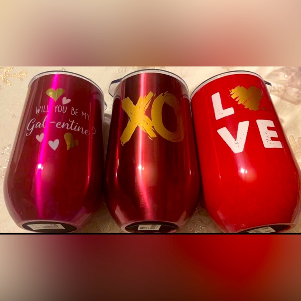 Valentines insulated coffee mugs. Set of 3 LOVE HUG XOXO, new in box.